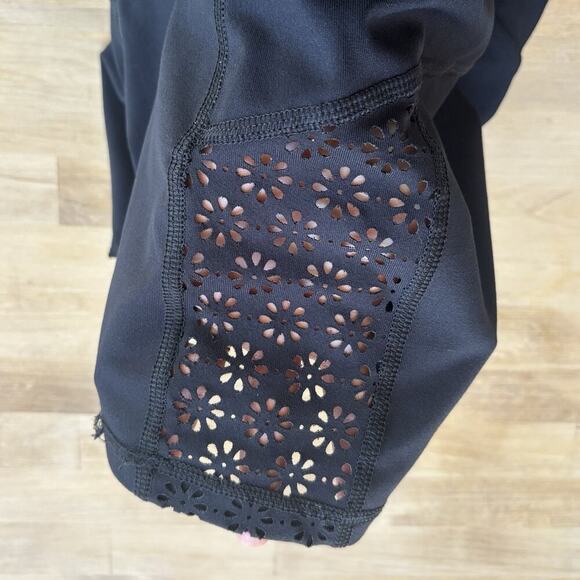 Aeropostale Sport Womens Black Retro Athletic Shorts W/ Flower Cutouts Size L - Picture 5 of 10